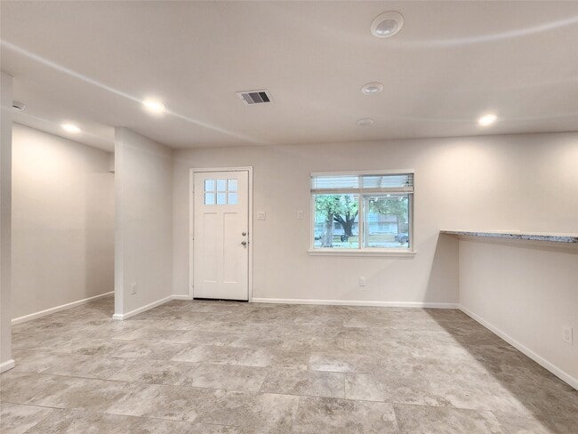Photo - 5603 Arboles Dr