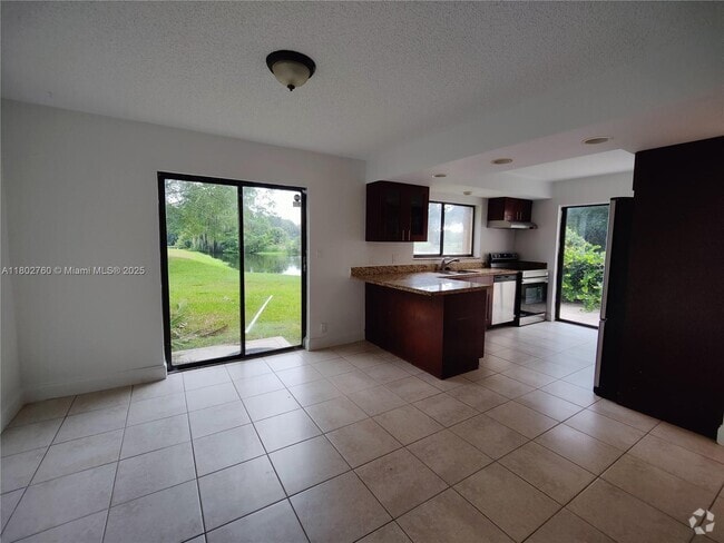 Building Photo - 181 Wimbledon Lake Dr Rental