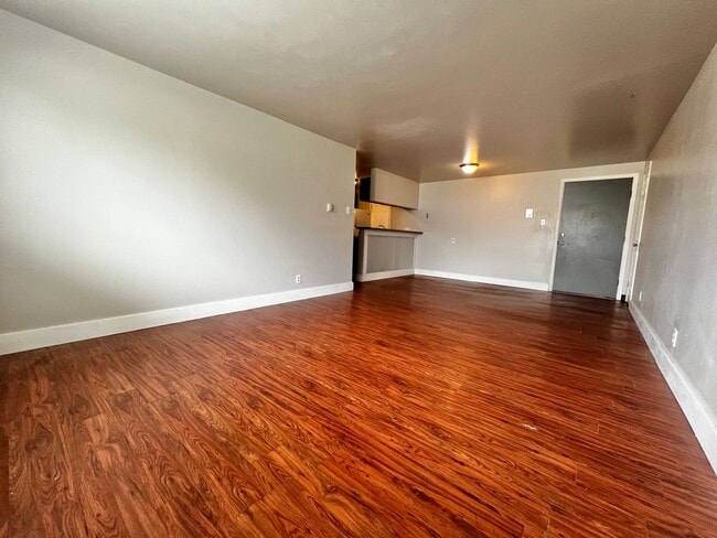 Photo - Robertson1001 (KC-JF-NB) Unit A4