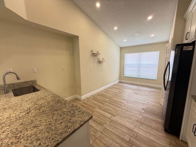 Groveland Home with community pool