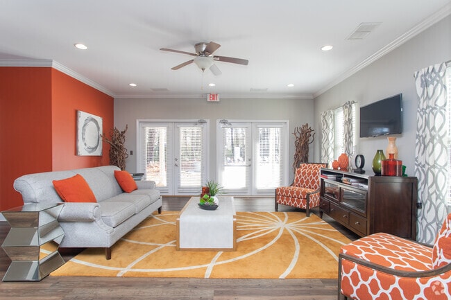 Photo - 50 Stoneview