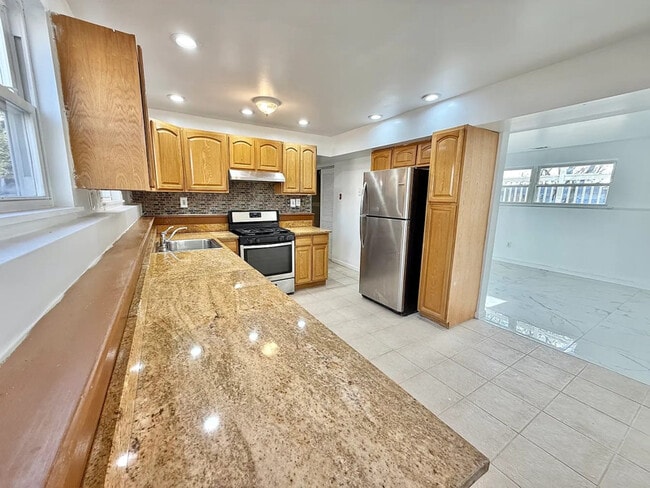 Photo - 6 Citadel Ave