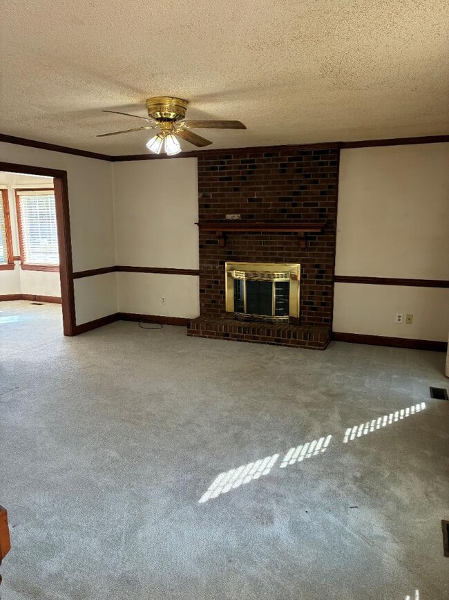 Photo - 2835 Lancaster Rd NW