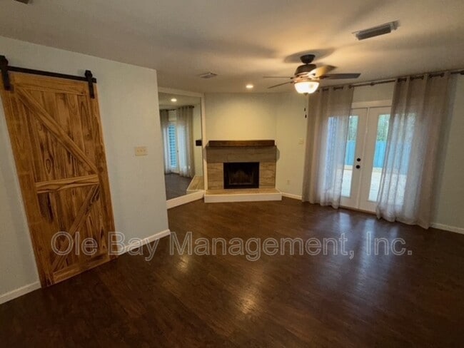 Photo - 6 Summer Oaks Dr
