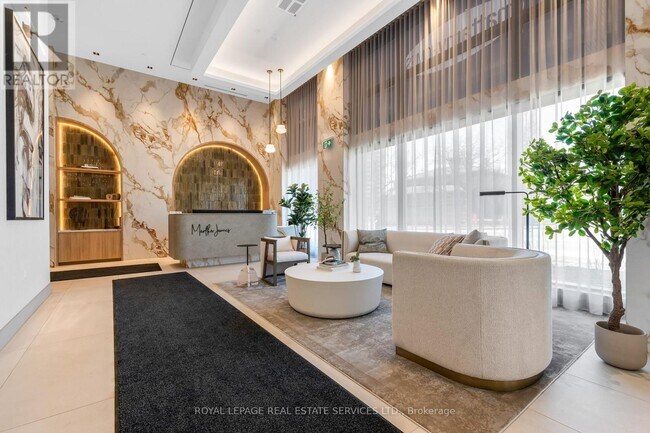 Photo - 2088 James St Unit 312