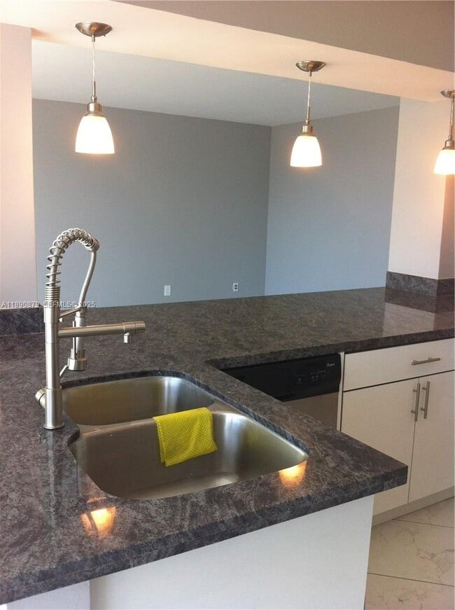 Photo - 16558 NE 26th Ave Unit 5I