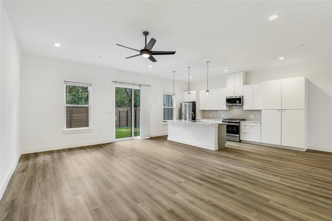 Photo - 590 Old Ml Rd Unidad 117