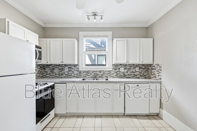 Photo - 4822 Worth St