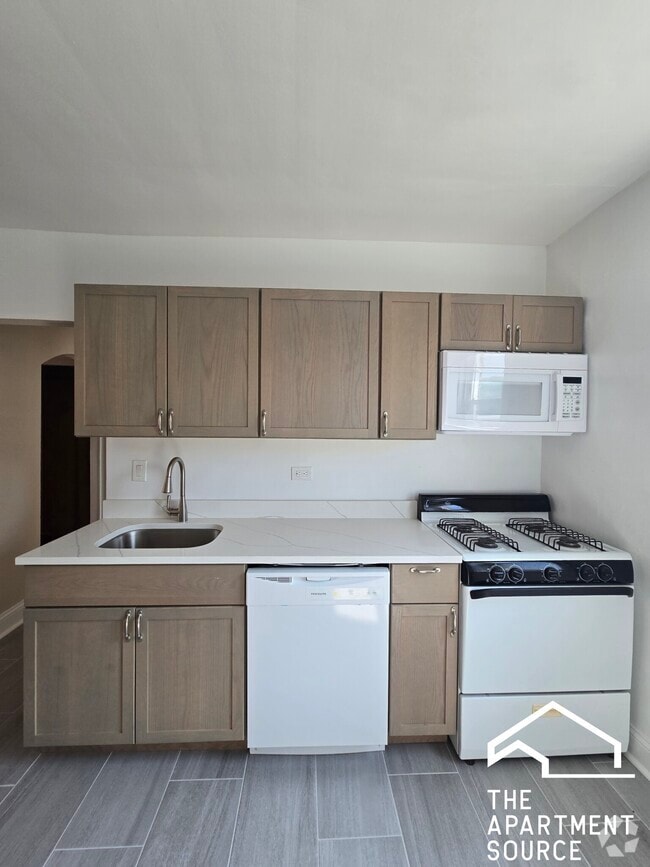Building Photo - 1936 W Estes Ave Unit 3S Rental