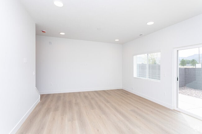 3BR, 2.5BA - 1,395SF - Living Room