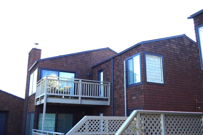 Photo - ONE LEVEL TOP-UNIT CONDO IN HEADLANDS WITH STUNNING BAY VIEWS