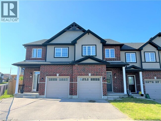 Photo - 46 Renfrew St