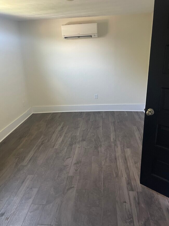 Photo - 412 Walnut Ave SE Unit A