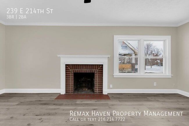 Photo - 239 E 214th St