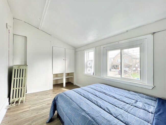 Photo - 149 Burgar St Unit 12