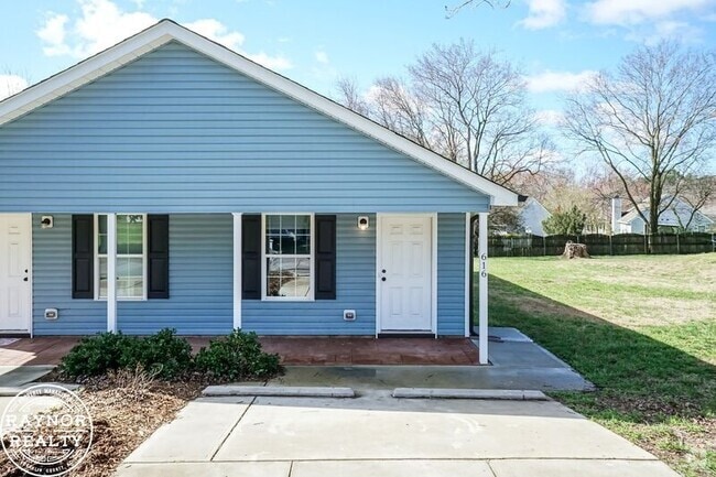 Building Photo - 616 E Pine Ave Rental