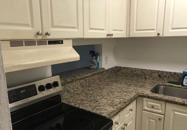 Photo - 9445 SW 76th St Unit U1