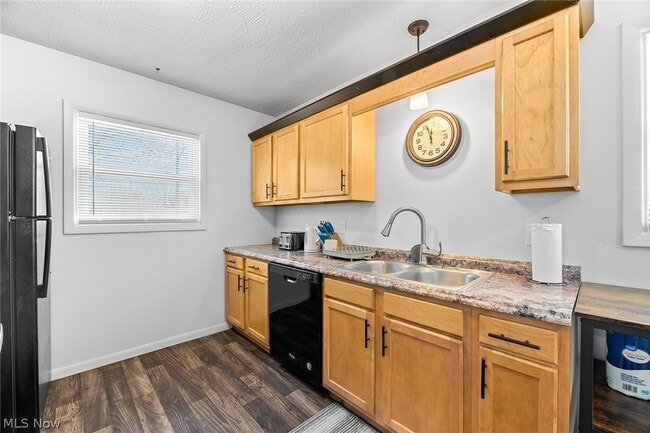 Photo - 2225 Martha Ave NE