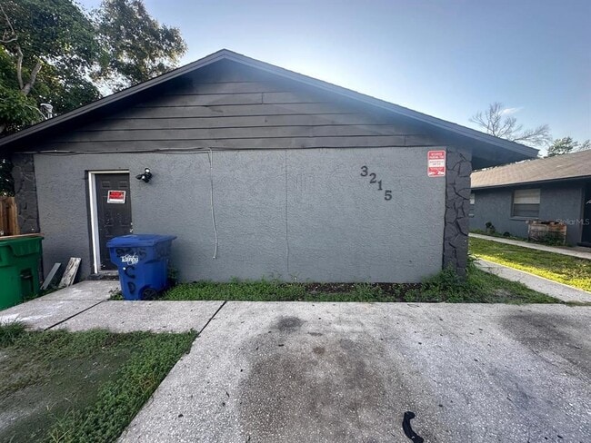 3215 N 49th St