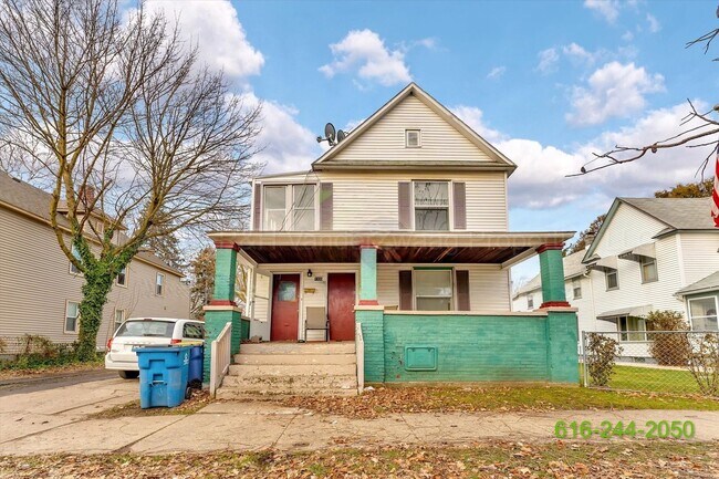 Photo - 1335 Hamilton Ave NW Unit 2