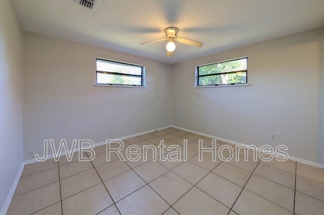 Photo - 5638 Tempest St