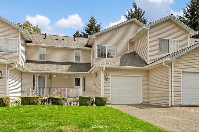 Photo - Federal Way Townhome Condo- 2 bedroom 2.5 bathroom, 1 car garage - Available NOW!