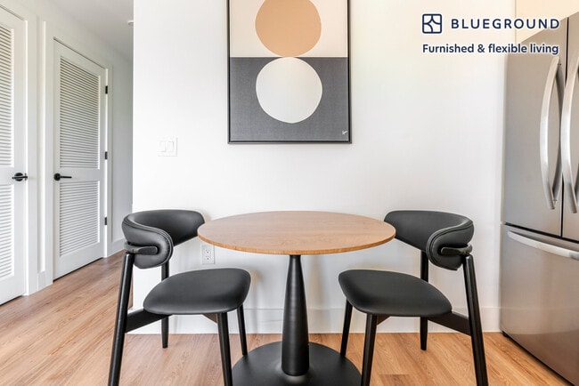 Photo - 716 L St SE Unidad FL4-ID1203