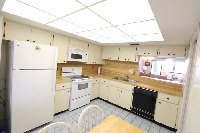 Photo - 9604 Cortez Rd W Unidad 327