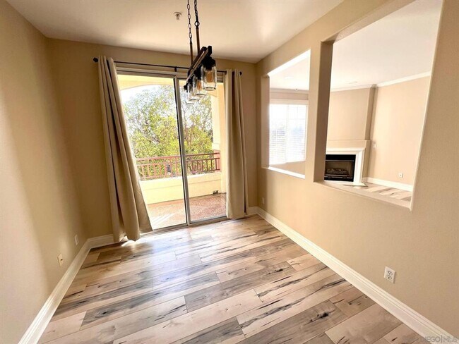 12376 Carmel Country Rd Unit 207