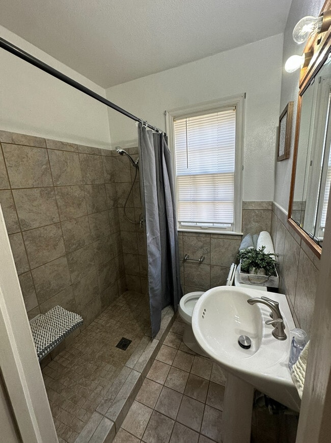 Photo - 1223 26th St