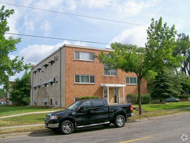 Photo - 3126 E 58th St