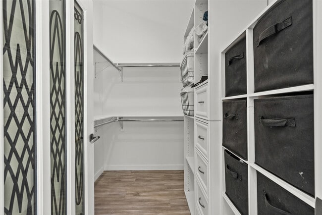 Photo - 17812 Parthenia St