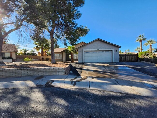 Photo - Charming Chandler Home in Quiet Cul-de-Sac — Huge Lot & 3 Bedrooms!