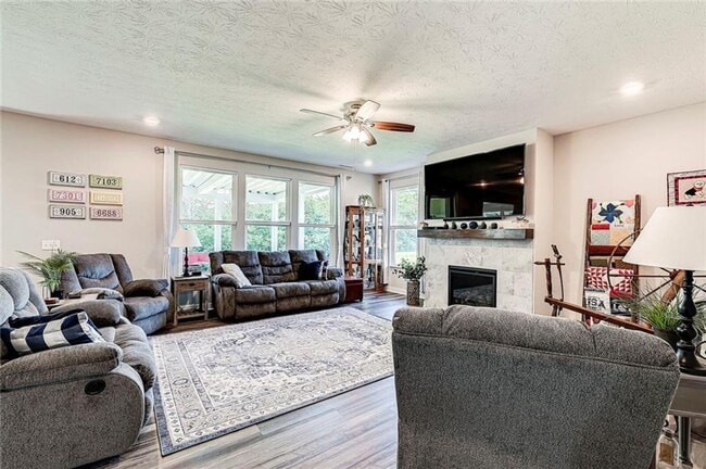 Photo - Beautiful 5 BR Home in Brownsburg!