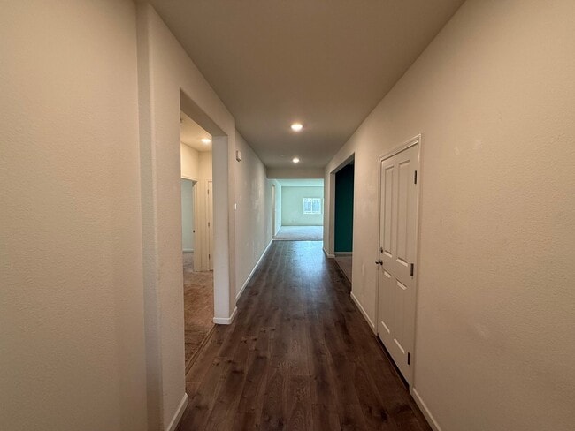 Photo - 4-bedroom single story in Manteca!