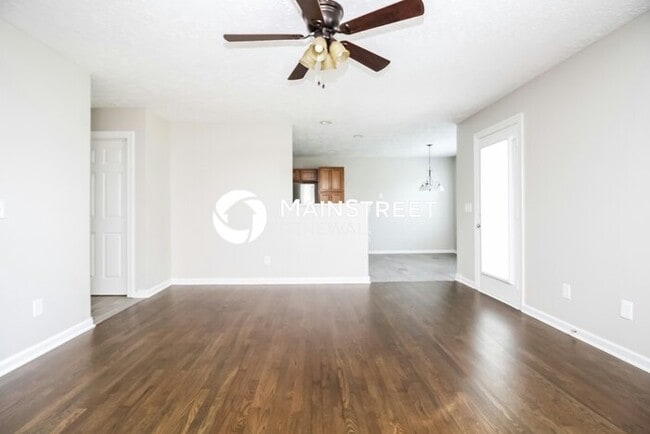 4 Bedroom Pet-Friendly Home in Murfreesboro, TN with Main Street Renewal