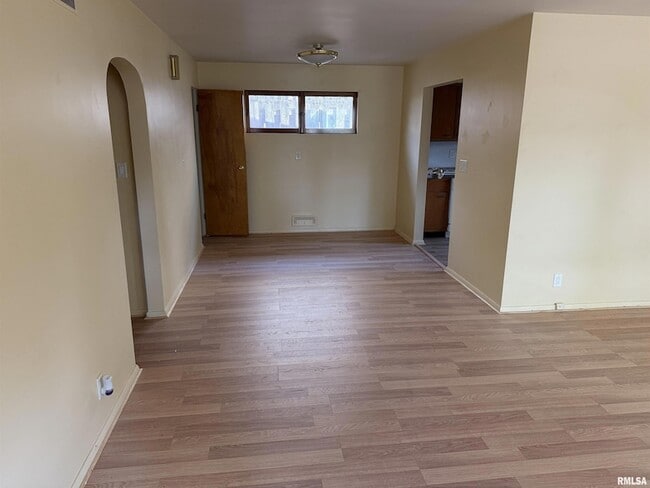 Photo - 2944 S 5th St