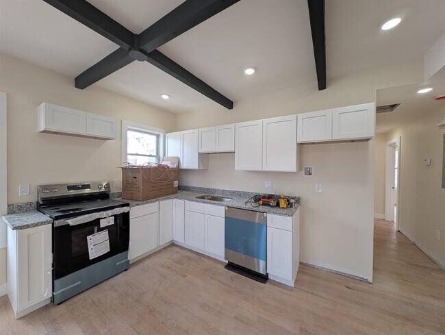 Photo - 5 Lowell Cir Unidad 3