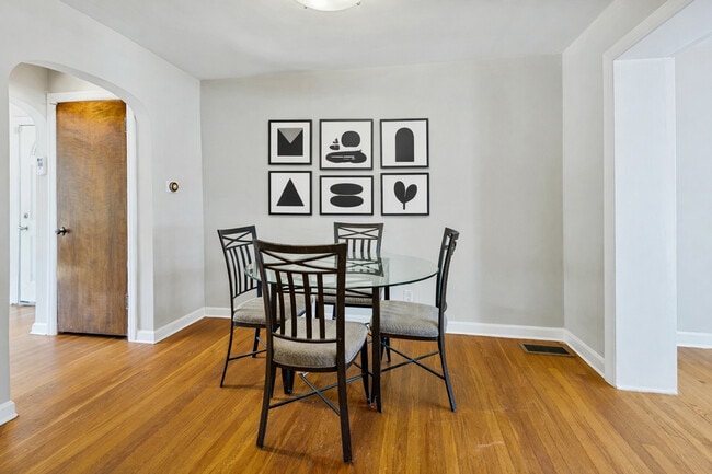 Photo - 3423 N Springfield Ave