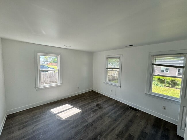Photo - 2922 Lincoln Ave