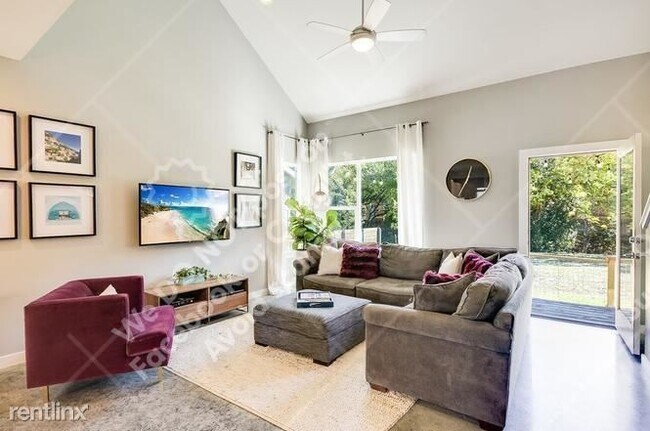 Photo - 3 br, 2 bath House - 5616 South 1st St 9 9