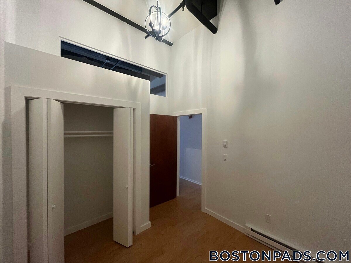 Photo - 254 Friend St Unit 1