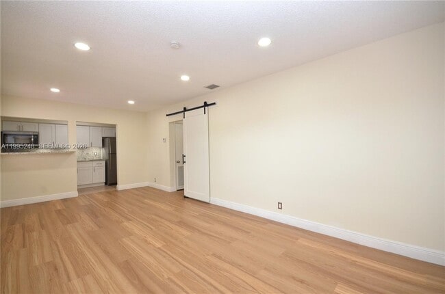 Photo - 2430 SW 16th St Unit 2430