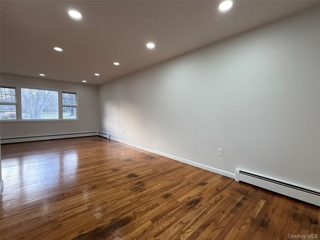 Photo - 16 Highview Dr