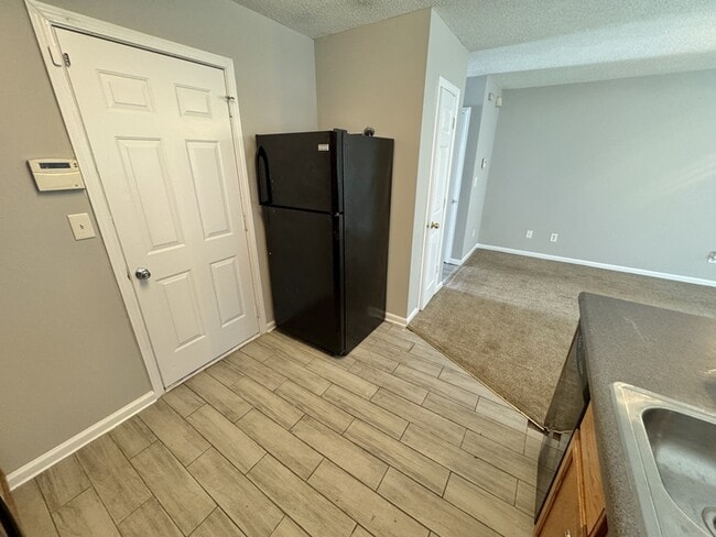 Photo - 1030 Chase Ln
