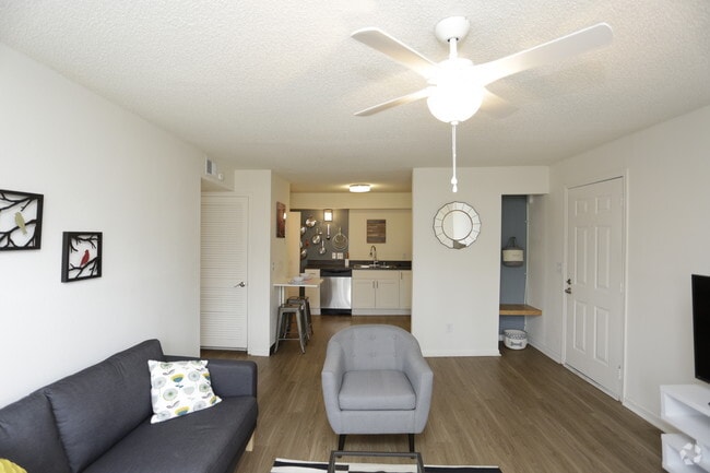 1BR, 1BA - 1A_696 SF
