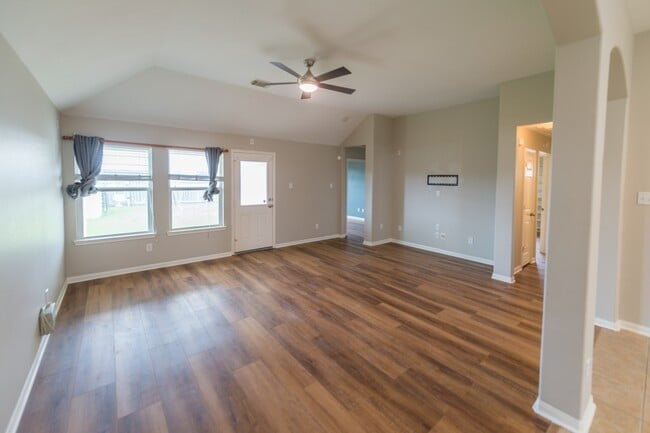 Building Photo - 2834 Sage Bluff Ave