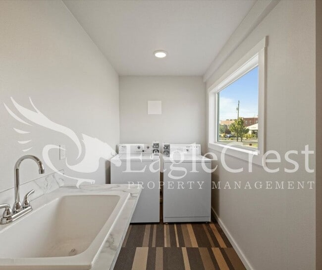 Photo - 105NSP Unit 201