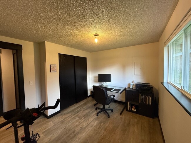 Photo - 26714 NE Valley St