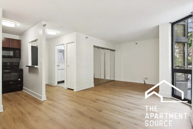 Photo - 1000 N La Salle Dr Unit 814